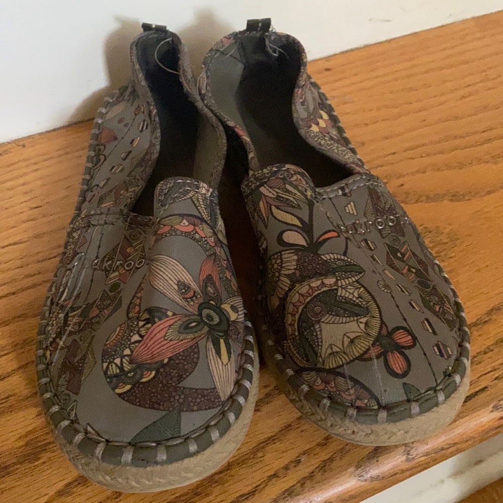 Sakroots Slide-on Shoes